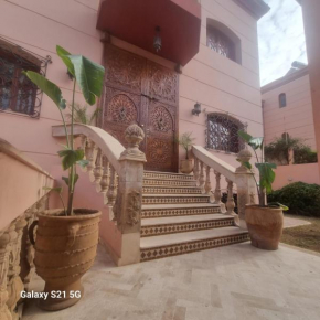 Zine Villa Guest House